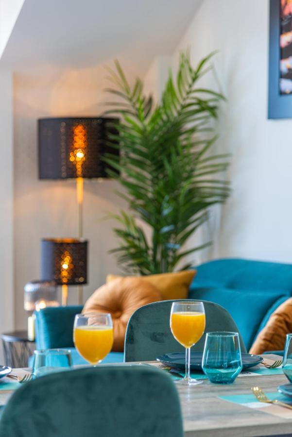 Апартаменты La Zenia Cocoon - Luxury Penthouse With Jacuzzi, 2 Pools, Indoor Heated Pool, Sauna, Gym, Playstation Dehesa de Campoamor  Экстерьер фото