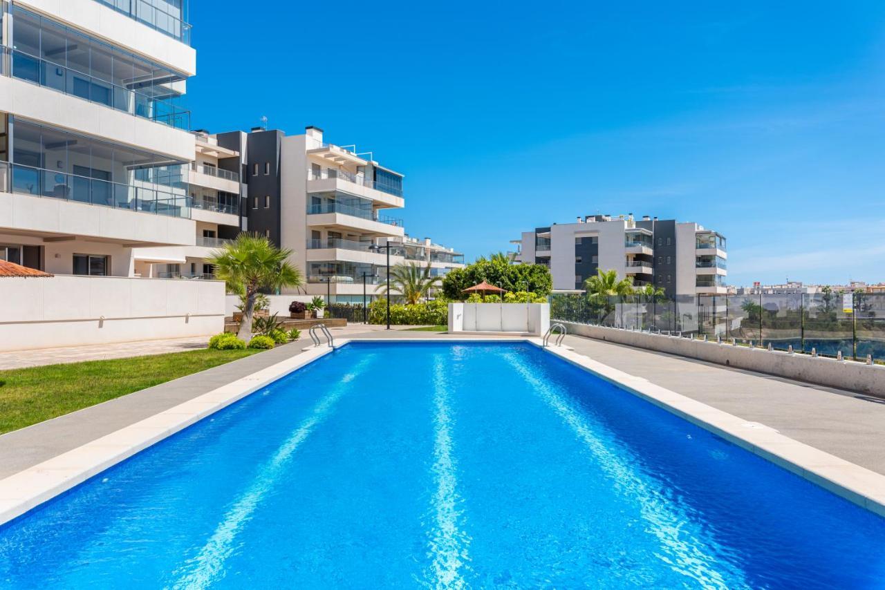 Апартаменты La Zenia Cocoon - Luxury Penthouse With Jacuzzi, 2 Pools, Indoor Heated Pool, Sauna, Gym, Playstation Dehesa de Campoamor  Экстерьер фото