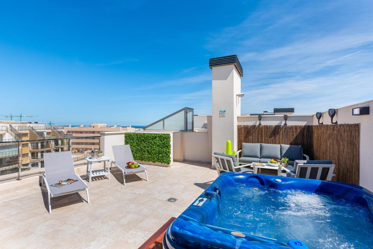Апартаменты La Zenia Cocoon - Luxury Penthouse With Jacuzzi, 2 Pools, Indoor Heated Pool, Sauna, Gym, Playstation Dehesa de Campoamor  Экстерьер фото